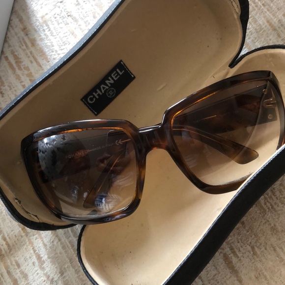 Sunglasses - Picture 2 of 2